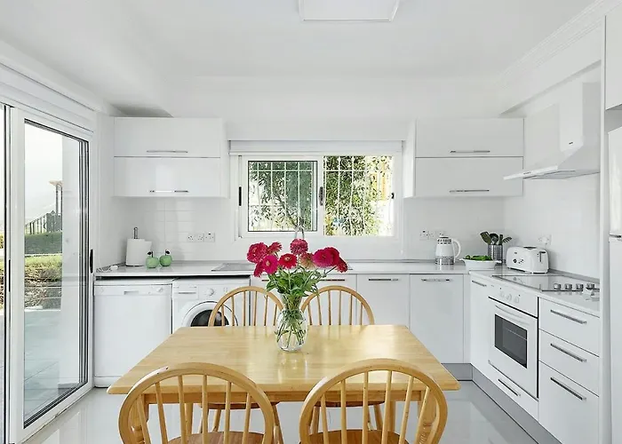 Amazing Sea View -3 Bed Ground Floor Garden Διαμέρισμα *