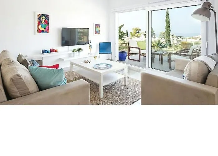 Amazing Sea View -3 Bed Ground Floor Garden 公寓 *